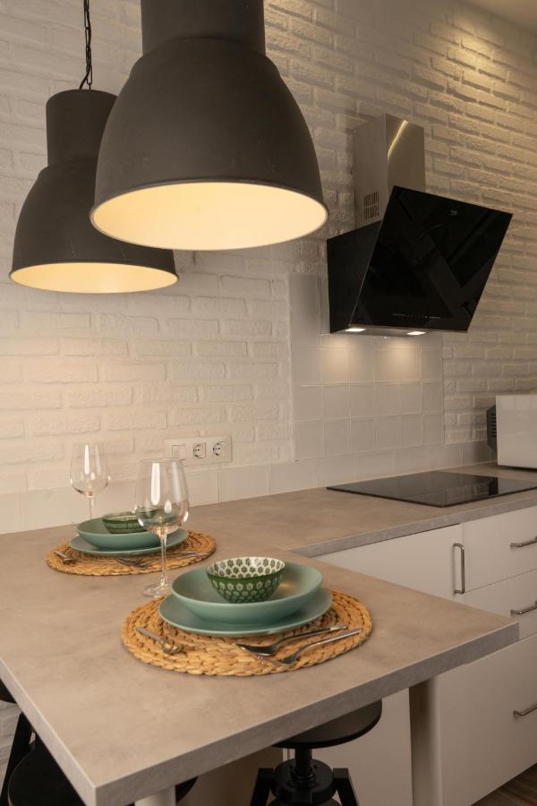 Apartsuite B&R Triana Arellano Siviglia Esterno foto
