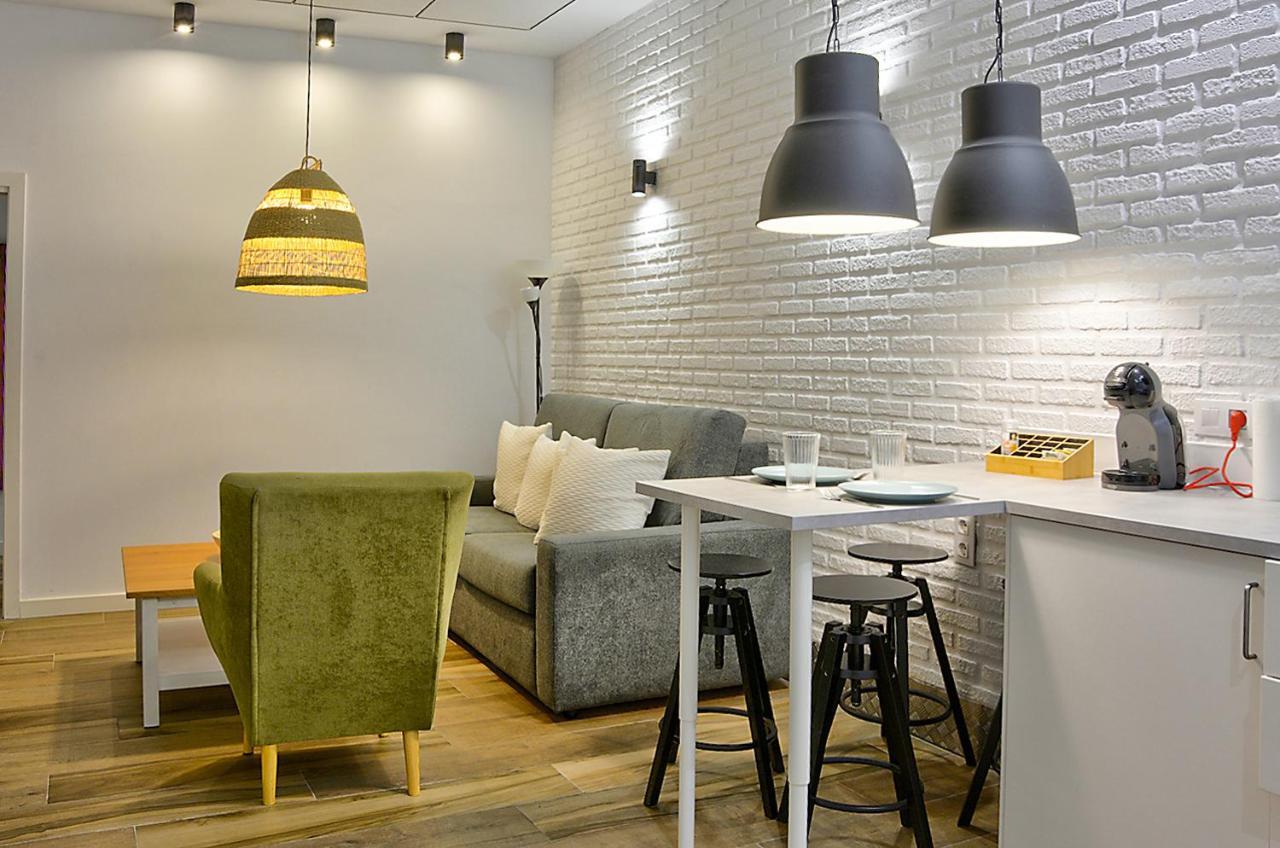 Apartsuite B&R Triana Arellano Siviglia Esterno foto