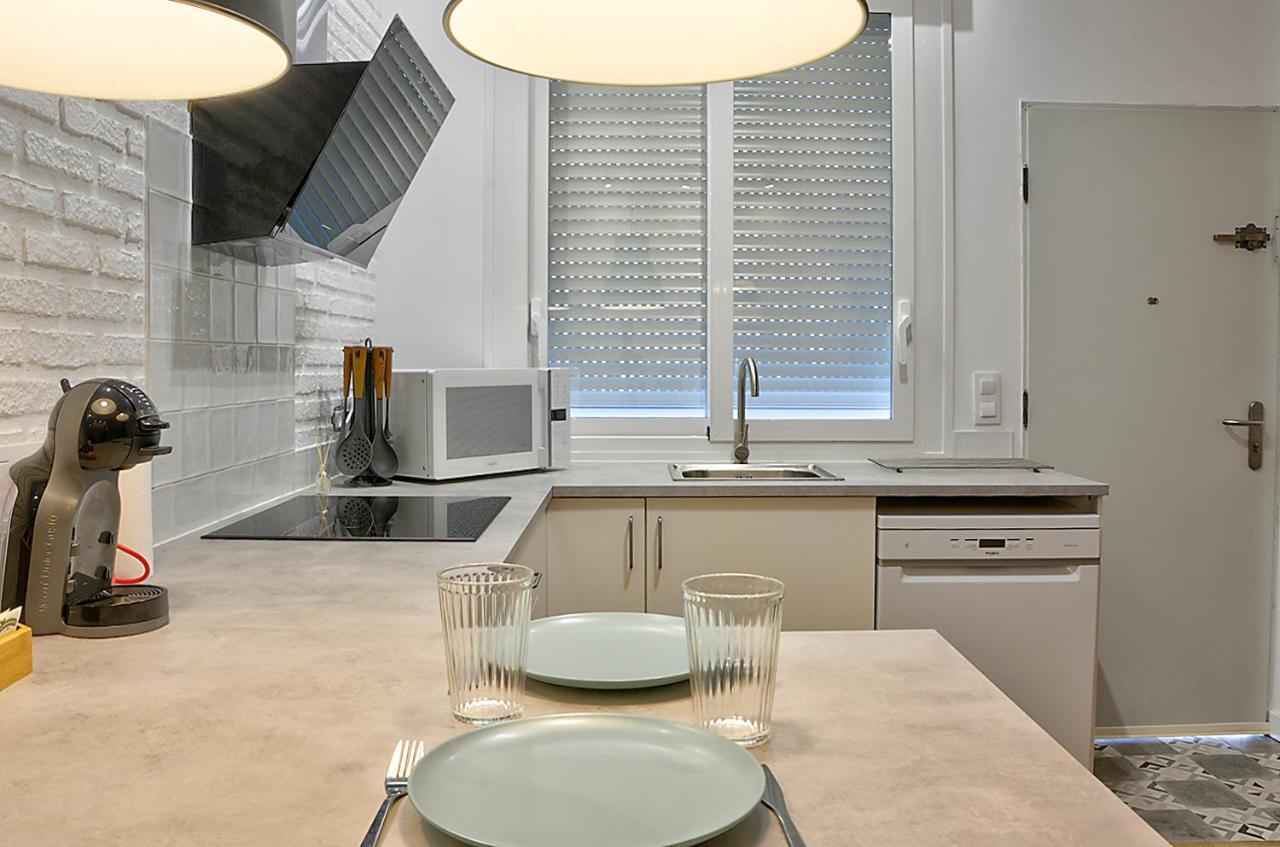 Apartsuite B&R Triana Arellano Siviglia Esterno foto