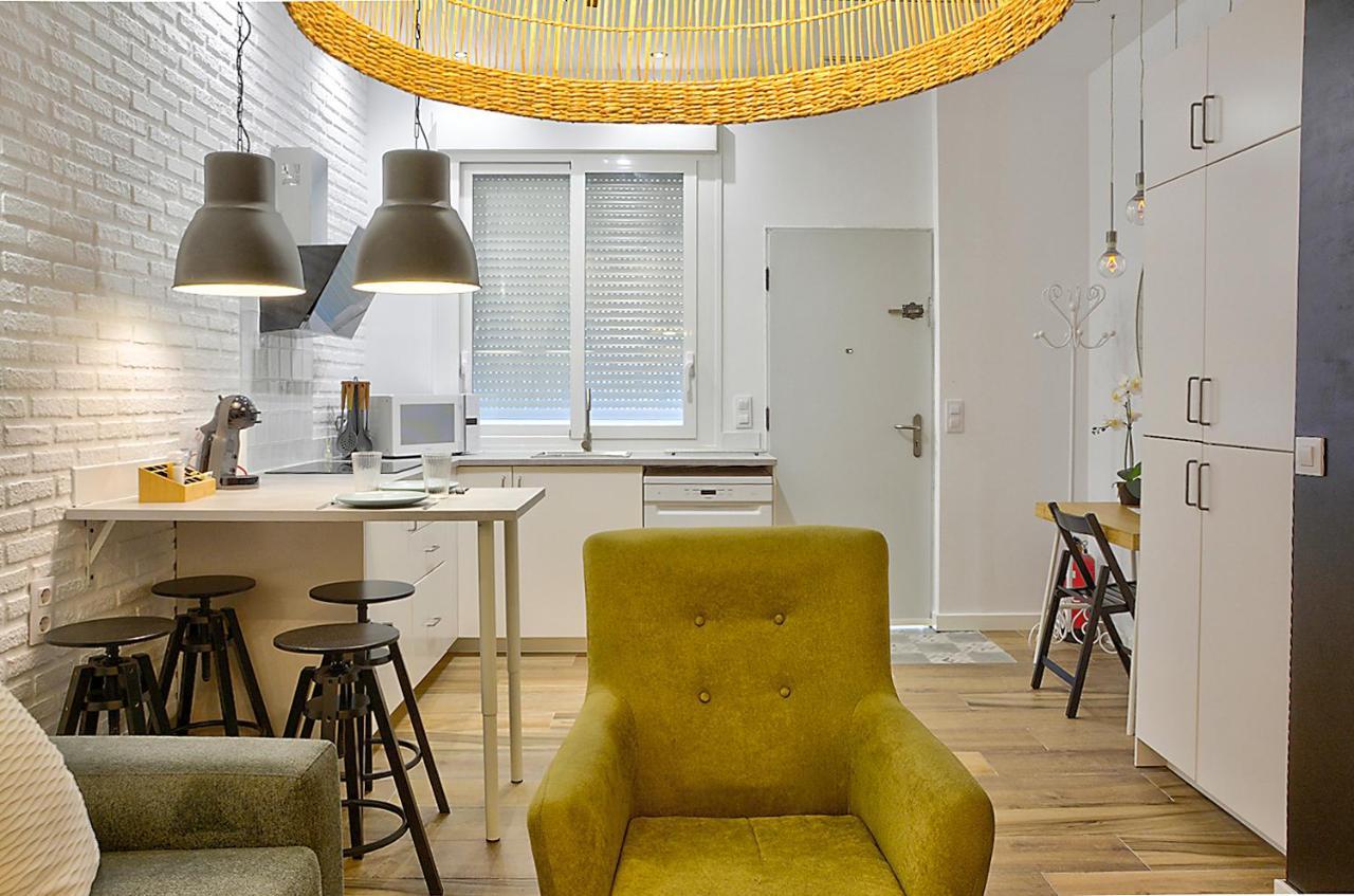 Apartsuite B&R Triana Arellano Siviglia Esterno foto