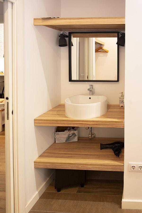 Apartsuite B&R Triana Arellano Siviglia Esterno foto