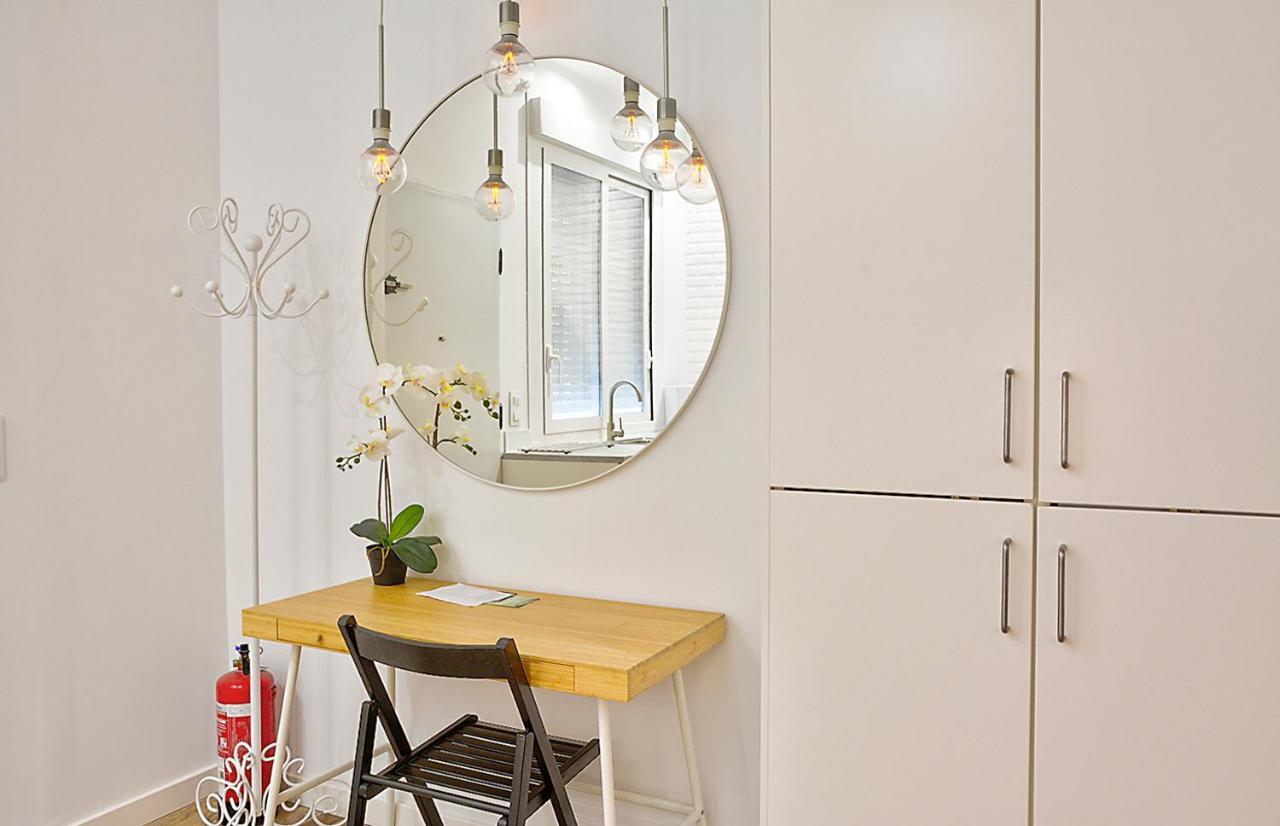 Apartsuite B&R Triana Arellano Siviglia Esterno foto