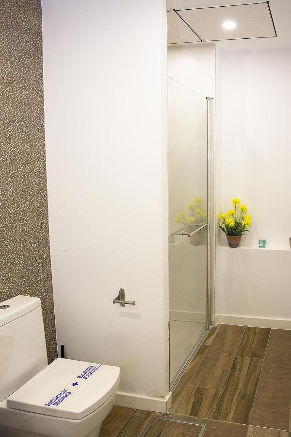 Apartsuite B&R Triana Arellano Siviglia Esterno foto